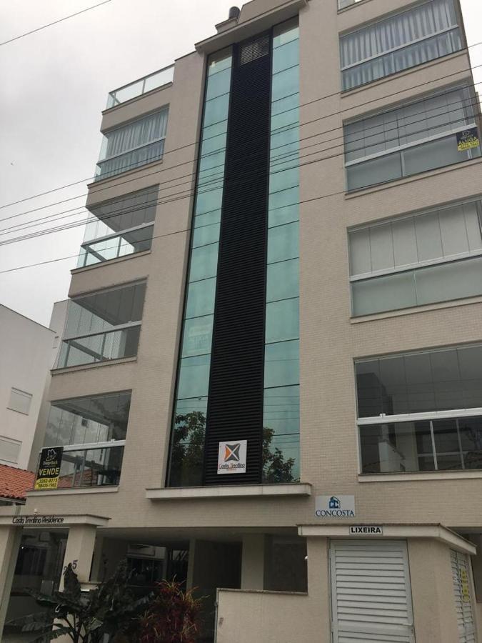 Apto familiar, 150mts do mar, completo e aconchegante em Palmas Governador Celso Ramos Exterior foto